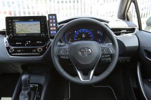 Toyota Corolla Touring Sports Hybrid Police 2019 года  (UK)